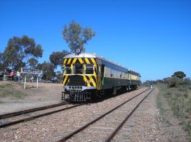Railcar 106 and Trailer 305 at Woolshed Flat